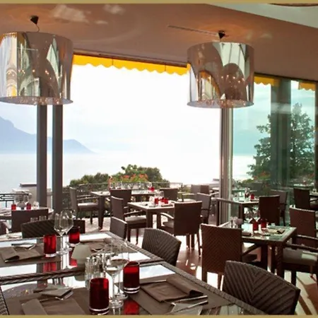 Grand Suisse Majestic, Autograph Collection