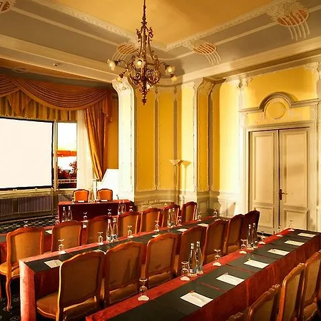 Grand Suisse Majestic, Autograph Collection 4* Montrö
