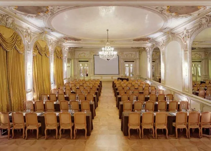 酒店 Grand Suisse Majestic, Autograph Collection 4*